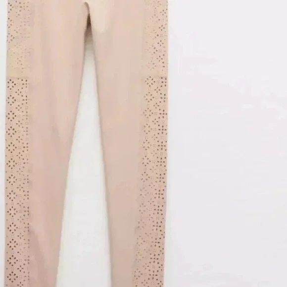 NWT Gray *Aerie* Leggings | XS | Hi-Rise | Feel Cool Laser-Cut Side Pockets - Picture 7 of 7